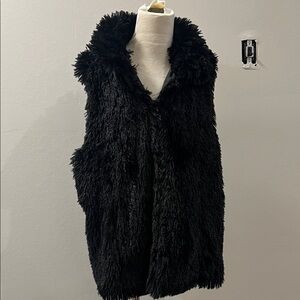 Apt. 9 faux fur vest size S-M NWT